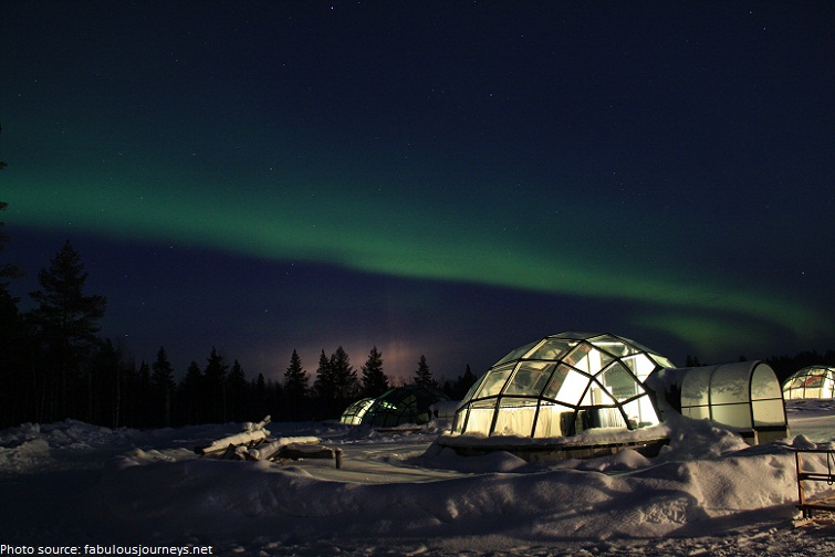 glass igloo northern lights