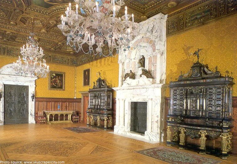 peles castle florentine hall