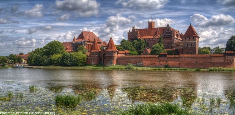 castle of the teutonic order in malbork