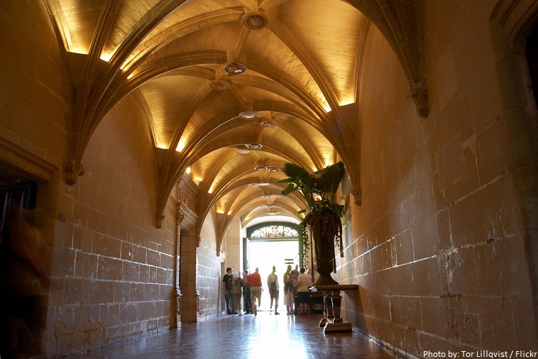 chateau de chenonceau entrance hall