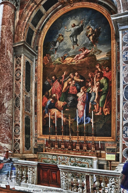 st peters basilica altar of transfiguration