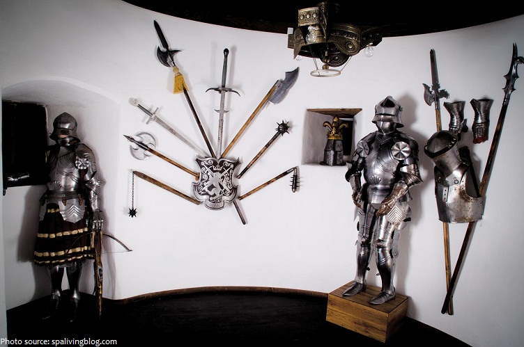 bran castle armors and weapons