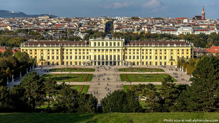 schönbrunn palace garden