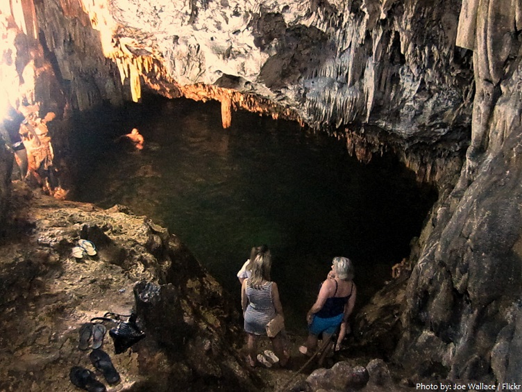 anahulu cave
