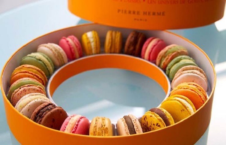 macaroons haute couture