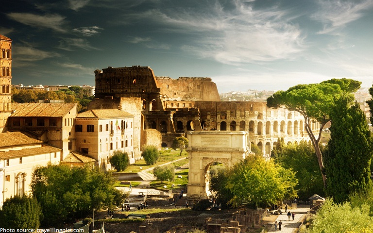 the colosseum of rome taly