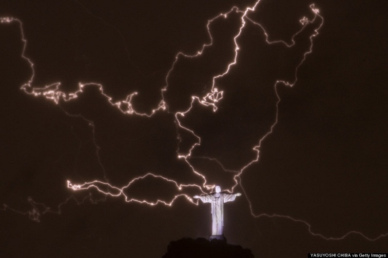 Christ the Redeemer lightning