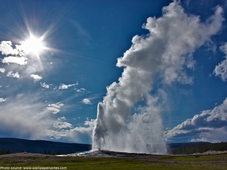 old faithful geyser yellowstone national park