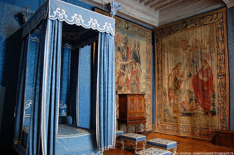 chateau de chambord queen bedroom