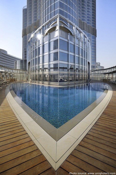 burj khalifa swimming pool