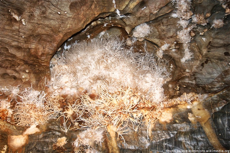 ochtinska aragonite cave