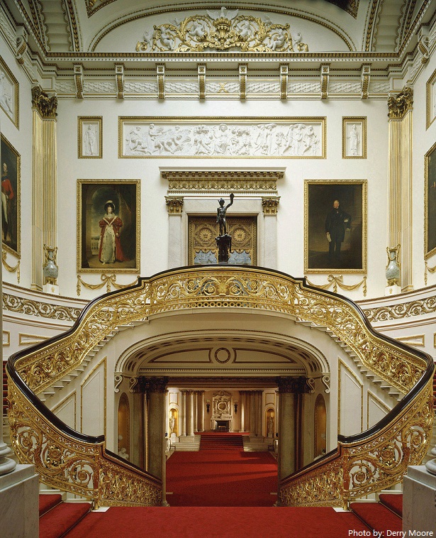 buckingham palace grand staircase