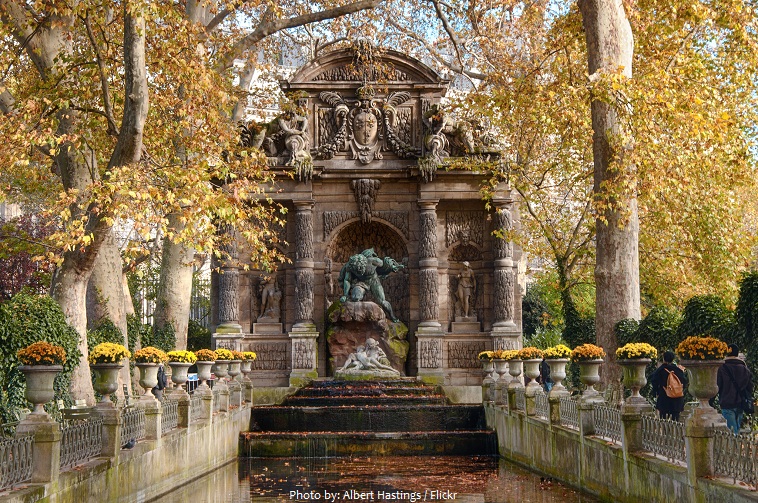 medici fountain luxembourg gardens