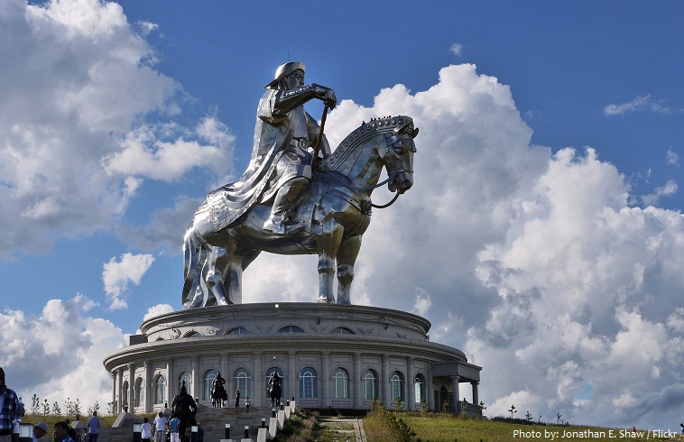 genghis khan rquestrian statue