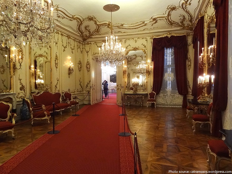 schönbrunn palace mirrors room