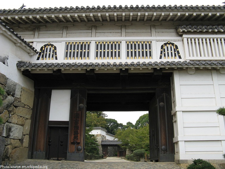 himeji castle gate