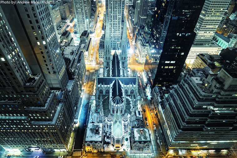 st. patrick's cathedral at night