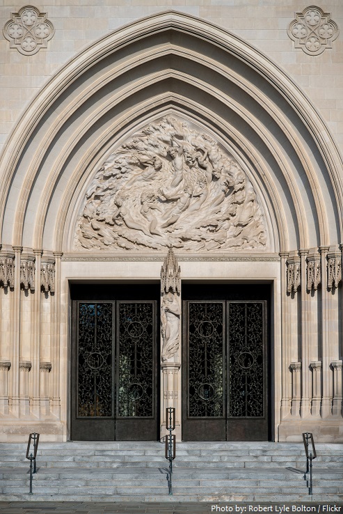 washington national cathedral entrance